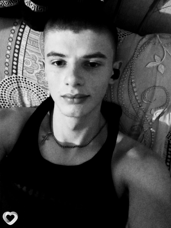 Данил, 21, Омске — анкета №503159