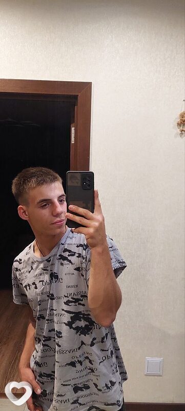 Дмитрий, 21, Смоленске — анкета №83289