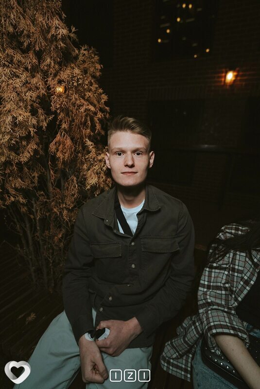 Максим, 23, Москве — анкета №504275
