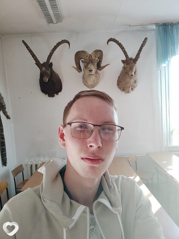 Артем, 23, Горно-Алтайске — анкета №508477