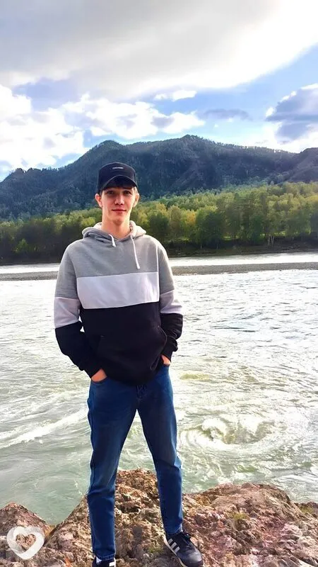 Илья, 27, Бийске — анкета №508515