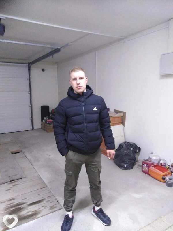 Анатолий, 23, Томске — анкета №511689