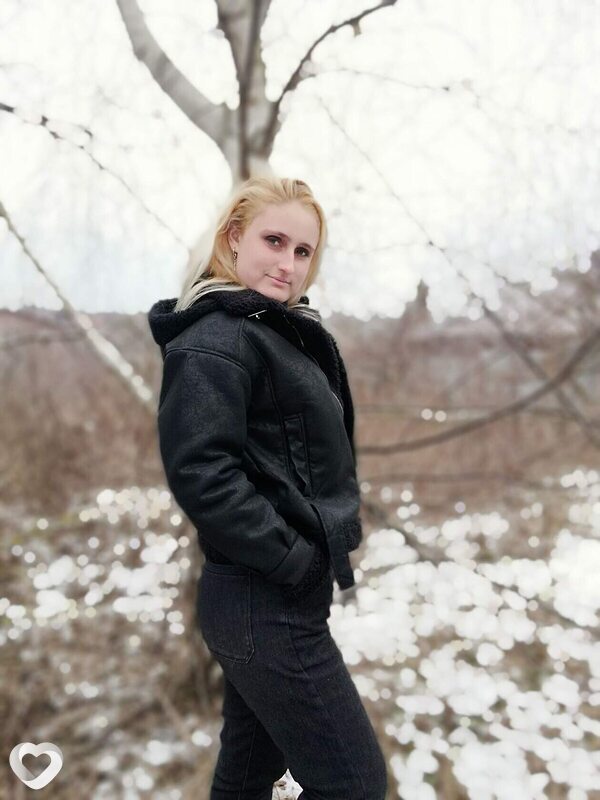 Аленка, 19, Елеце — анкета №512130