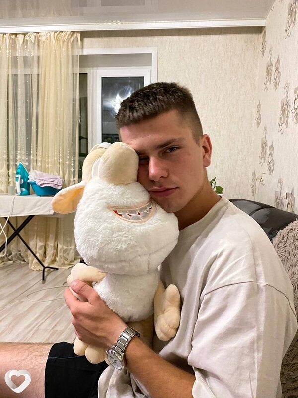 Антон, 24, Витебске — анкета №513890
