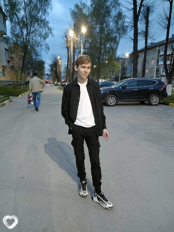 Александр, 21, Москве — анкета №514946