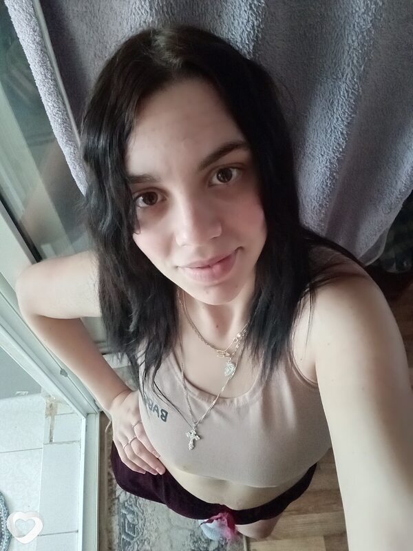 Лиля, 25, Волновахе — анкета №520923