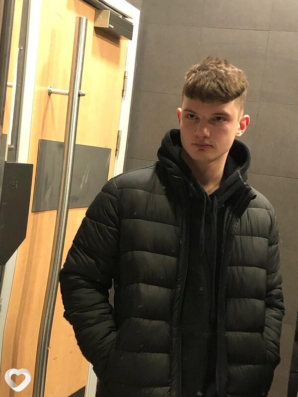 Михаил, 22, Москве — анкета №525369