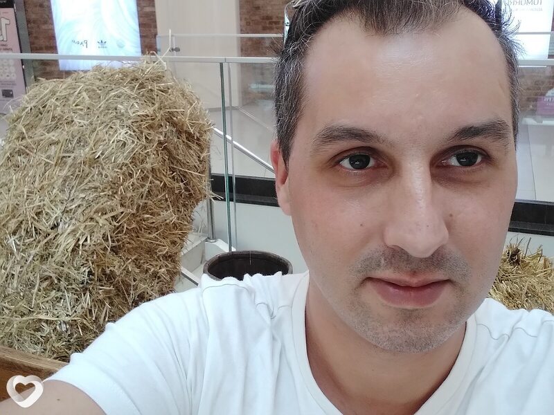 Макс, Хайфа
