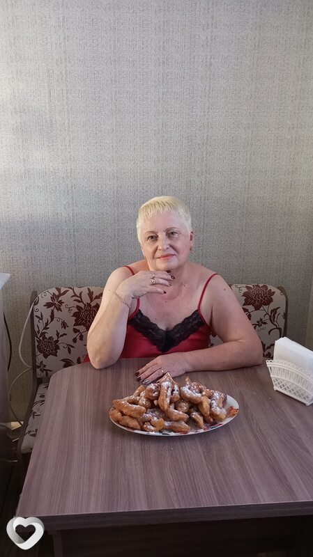 Елена, Уяр