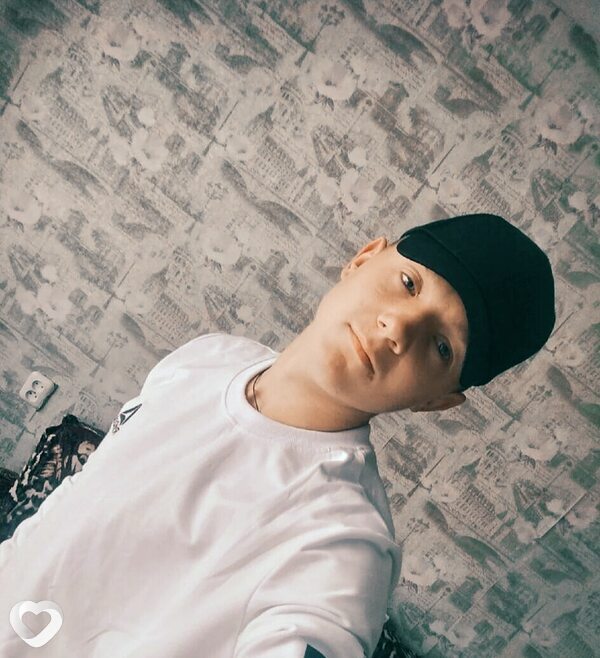 Антон, 22, Горках — анкета №536538