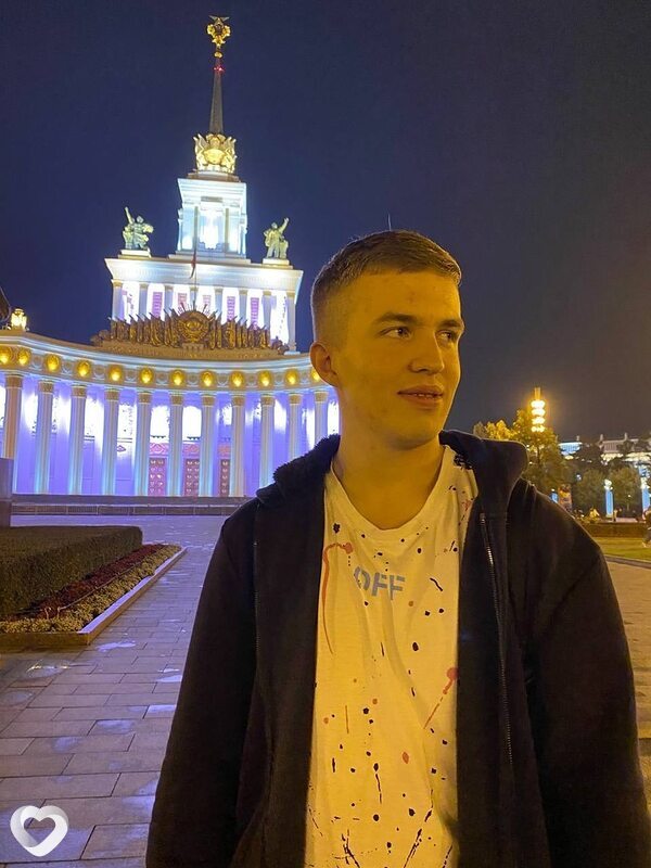 Илья, 22, Москве — анкета №537536