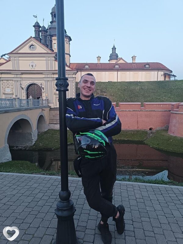Санёк, 27, Барановичах — анкета №541186