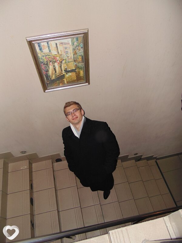 Евгений, Мир