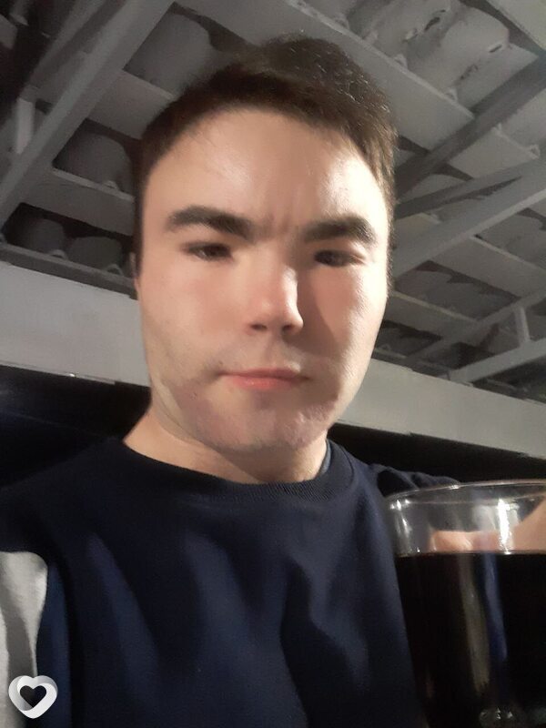 Виталик, 22, Иванове — анкета №542417