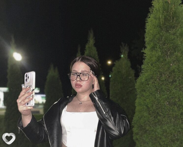 Юлия, 21, Витебске — анкета №545328
