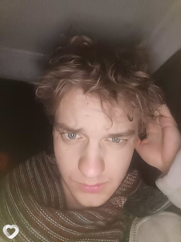 Илья, 22, Брянске — анкета №552260