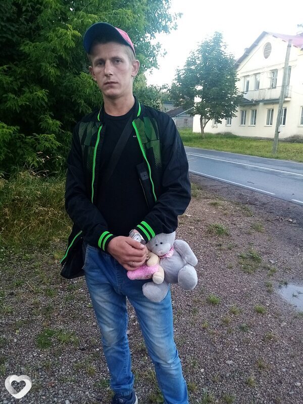 Юрий, 27, Пскове — анкета №559233