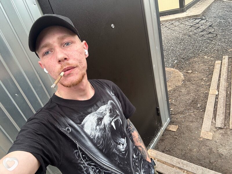 Дмитрий, 24, Енакиеве — анкета №559351