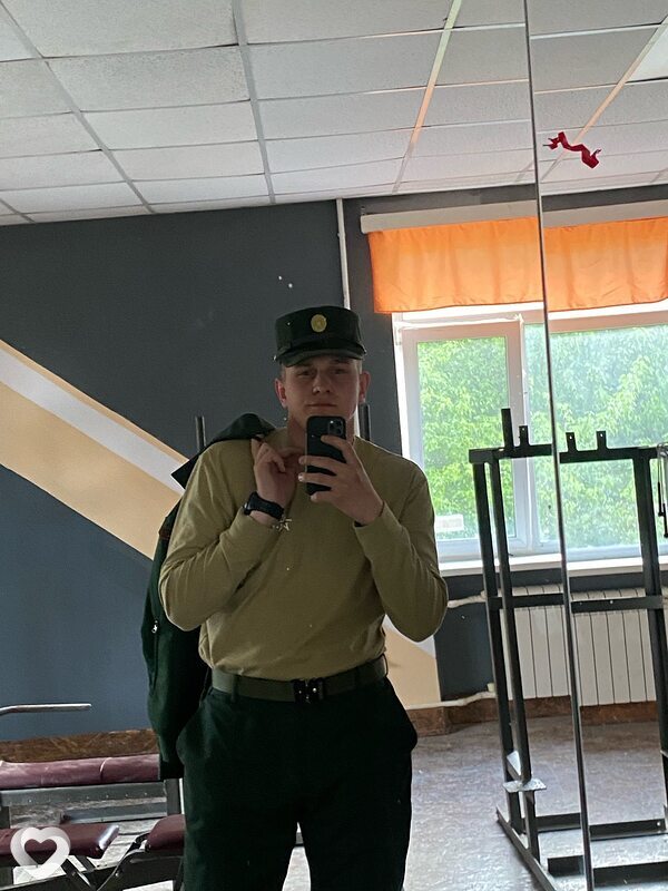 Михаил, 21, Нефтеюганске — анкета №561533