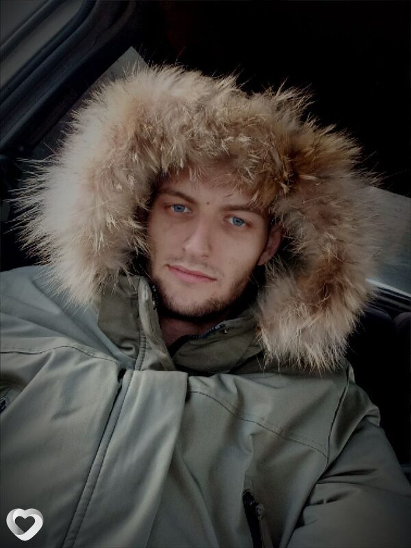 Артур, 24, Омске — анкета №562900