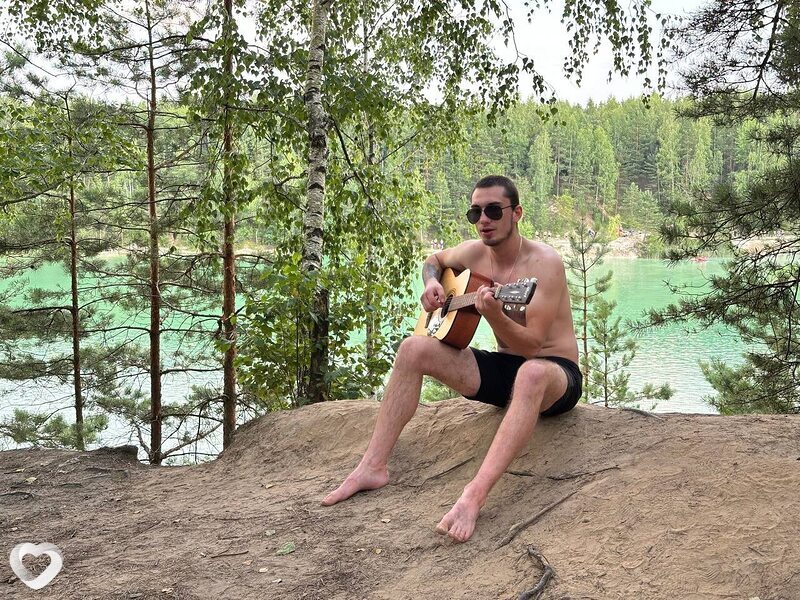 Антон, 24, Бобруйске — анкета №563700