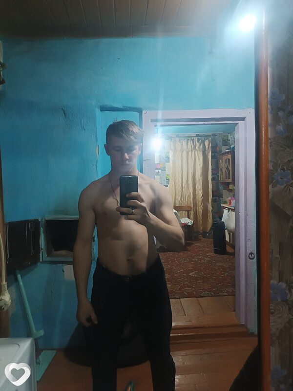Артём, 23, Риддер — анкета №563934