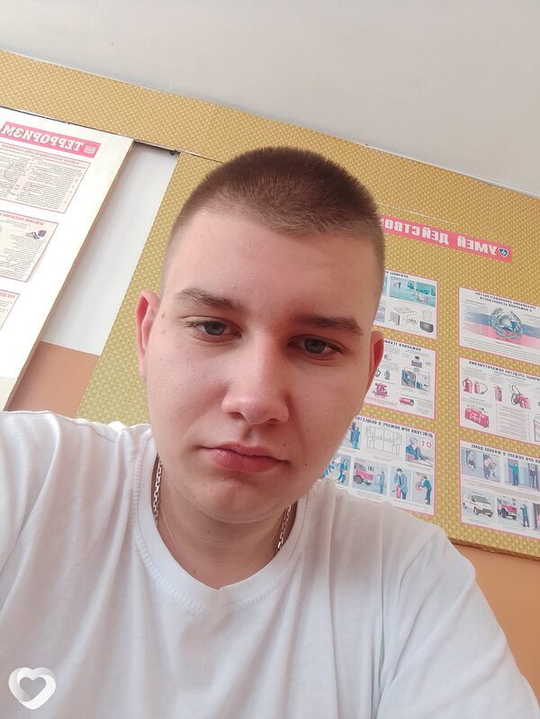 Данил, 21, Михайлове — анкета №565139