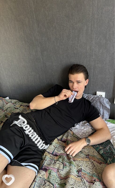 Денис, 21, Минске — анкета №565464