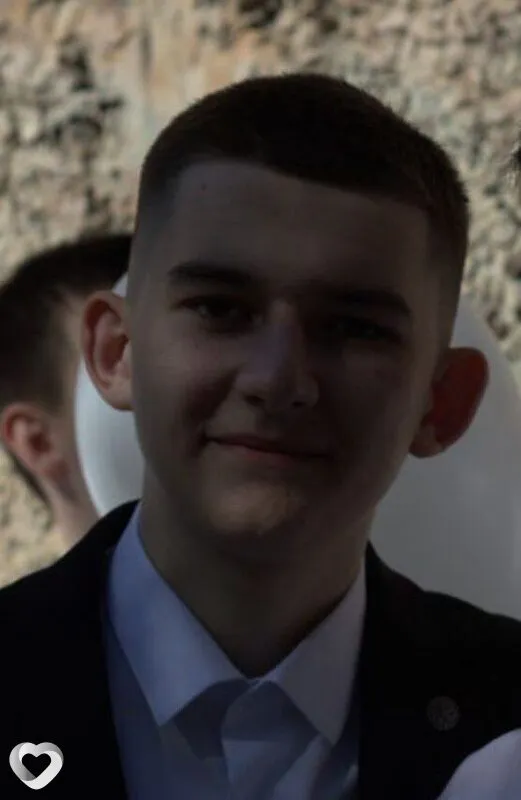 Кирилл, 20, Барнауле — анкета №566517