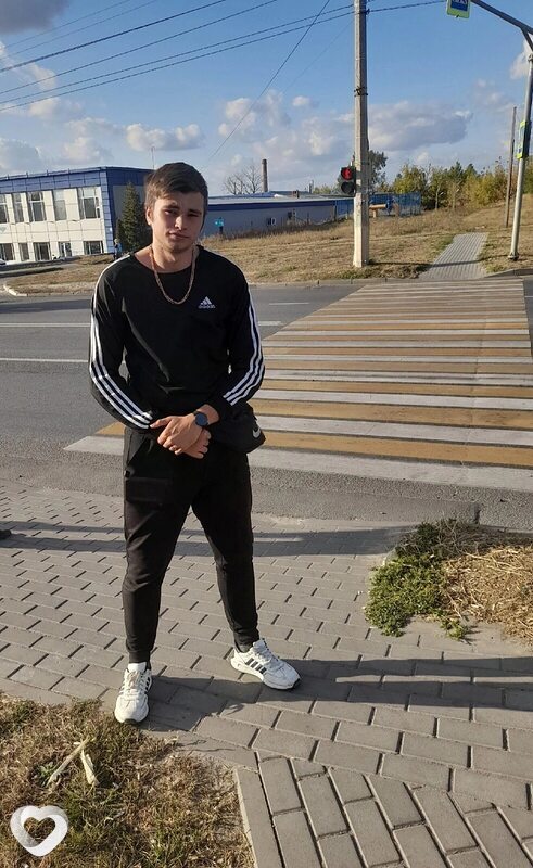 Леша, 22, Белгороде — анкета №566729