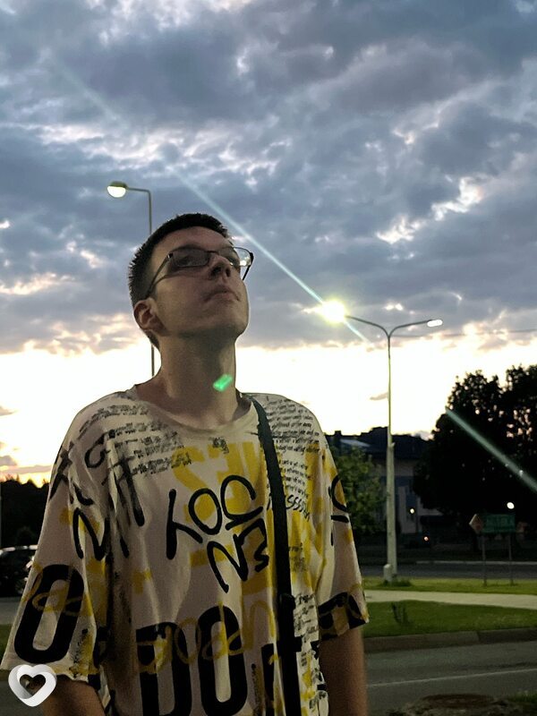 Артём, 21, Минске — анкета №567088