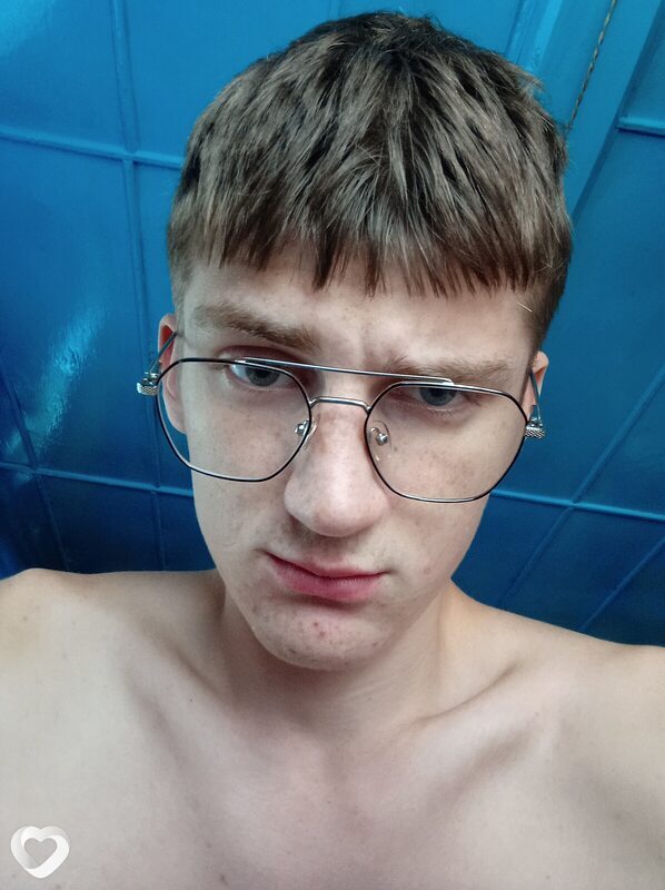 Максим, 20, Жлобине — анкета №569512