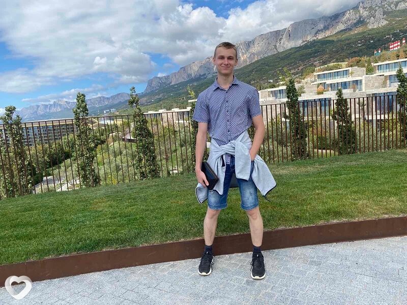 Александр, 24, Саках — анкета №569776