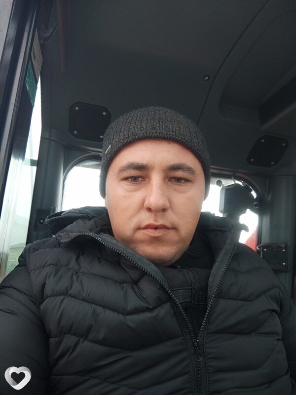 Александр, 31, Новомосковске — анкета №570332