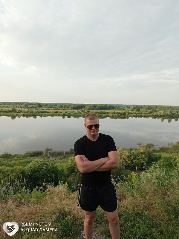 Максим, Комарин