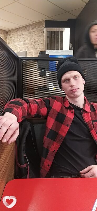 Юрий, 24, Барановичах — анкета №570820