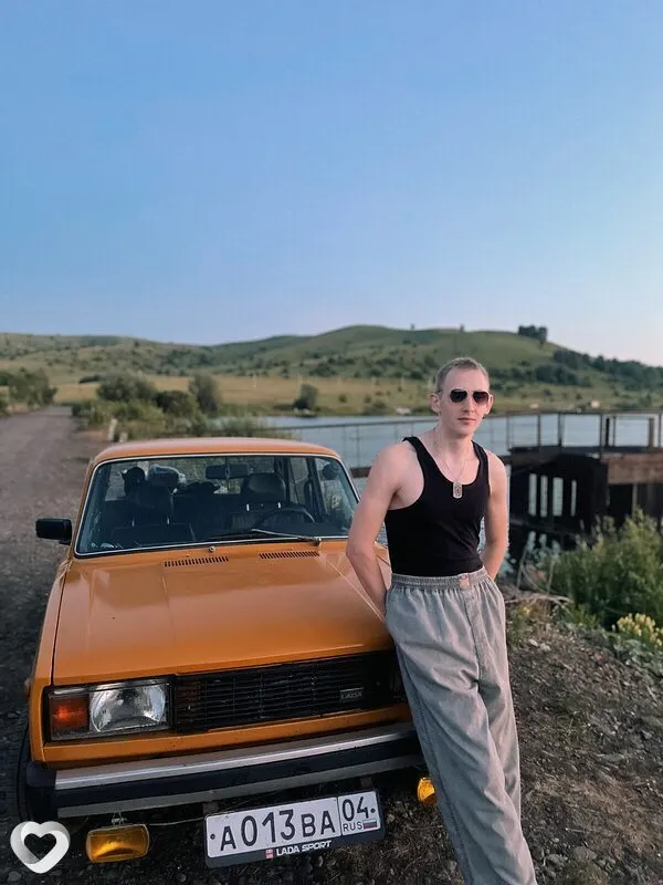 Денис, 24, Горно-Алтайске — анкета №573283