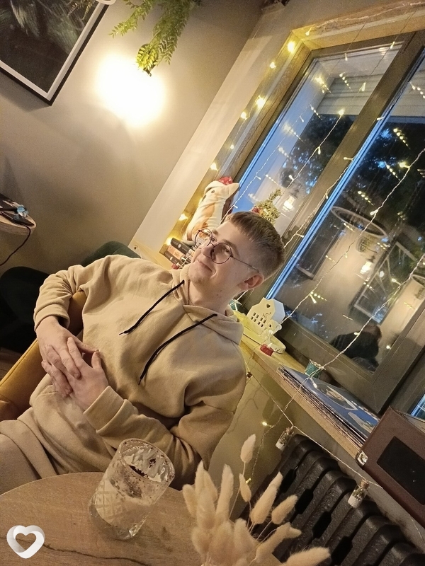 Михаил, 20, Миорах — анкета №573352