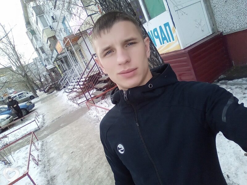 Кирилл, 24, Омске — анкета №574451