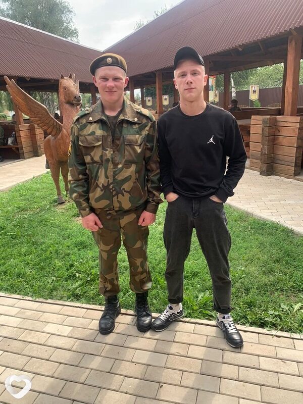 Максим, 21, Орше — анкета №575943