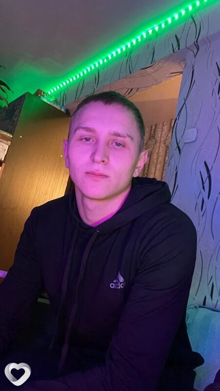 Андрей, 23, Петровске-Забайкальском — анкета №576555