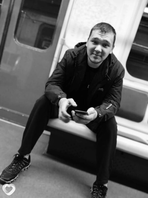Олег, 25, Москве — анкета №578494