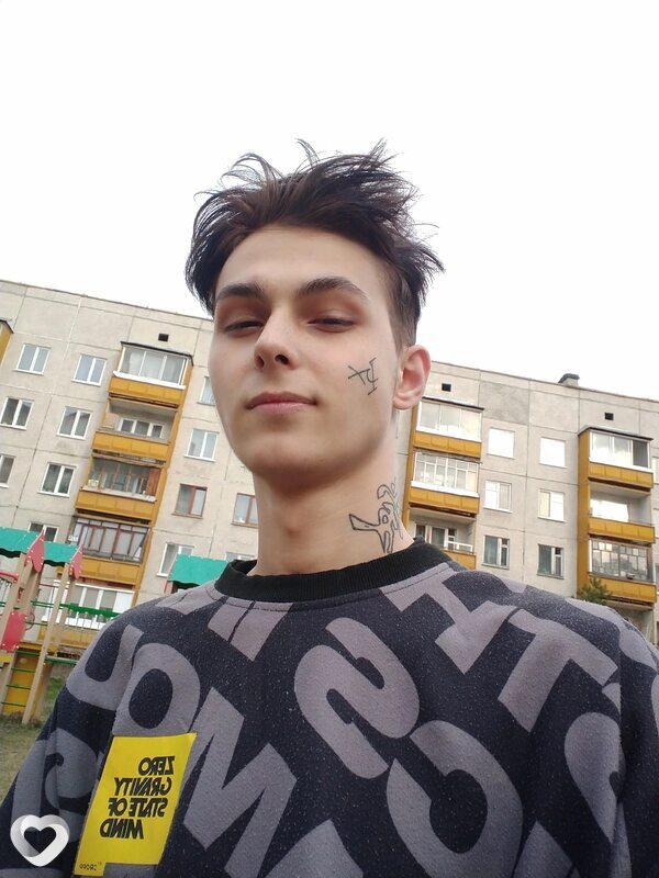 Ji, Москва