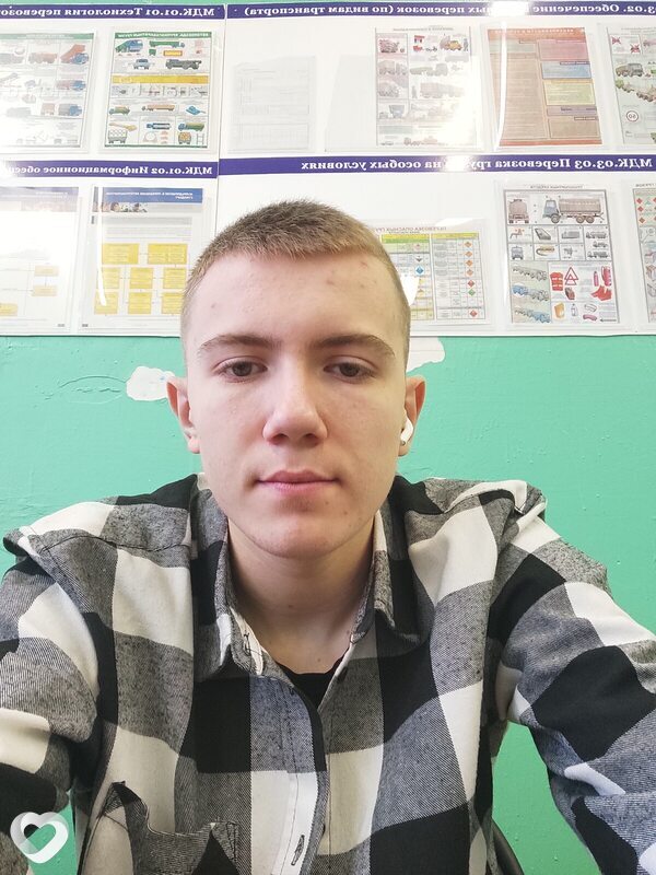 Илья, 22, Москве — анкета №581909