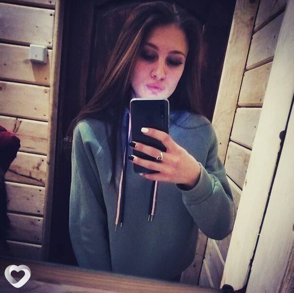 Яна, 22, Барнауле — анкета №583045