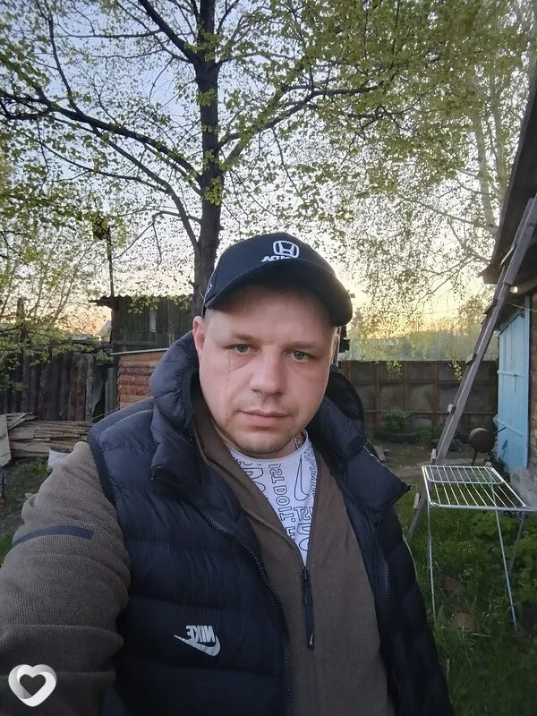 Артем, 38, Барнауле — анкета №588690