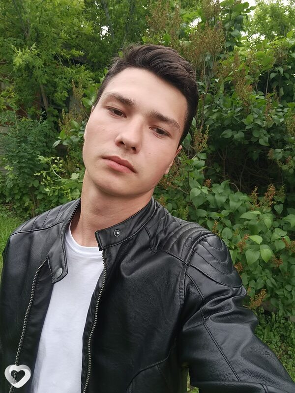 Максим, 23, Наро-Фоминске — анкета №595069