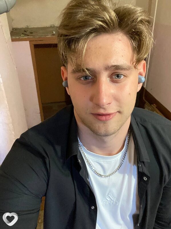 Илья, 21, Тамбове — анкета №595774