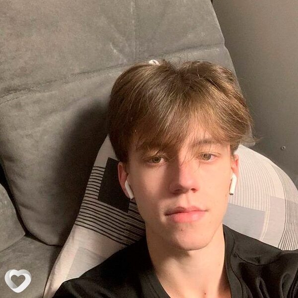 Александр, 23, Барнауле — анкета №596395