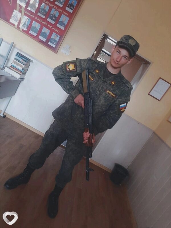 Денис, 25, Новороссийске — анкета №596935